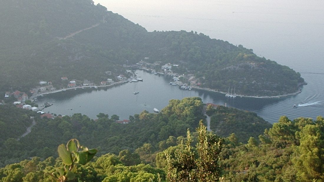 מפרץ Okuklje בצפון מזרח Mljet
